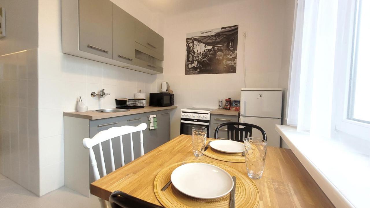 Happy Life - Apartment Next To Metro Station 华沙 外观 照片
