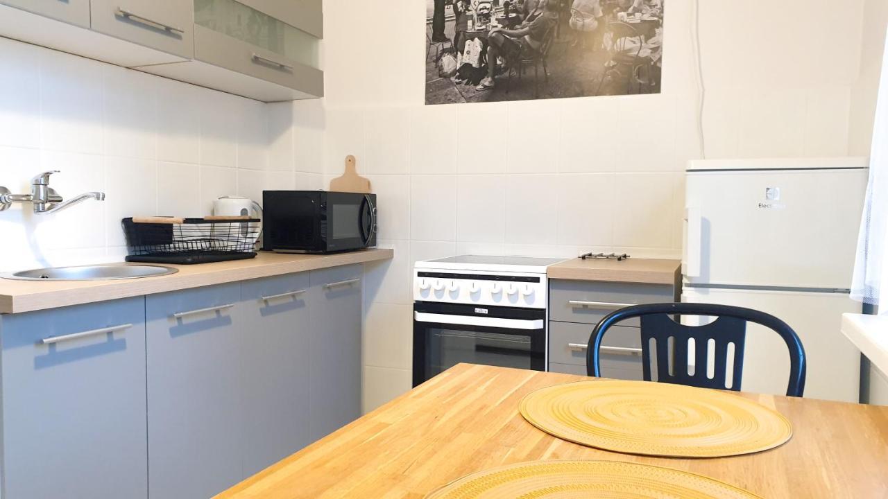 Happy Life - Apartment Next To Metro Station 华沙 外观 照片